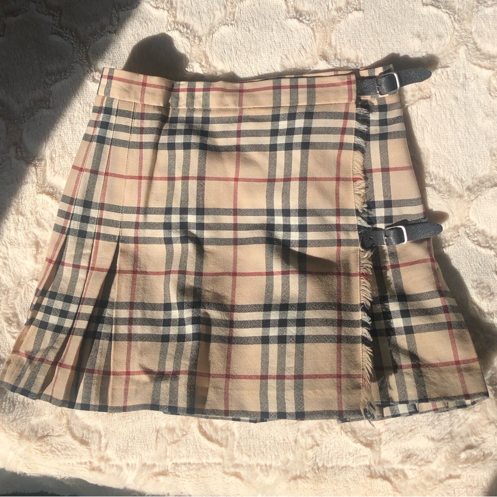 Burberry size 4 plaid mini kilt.